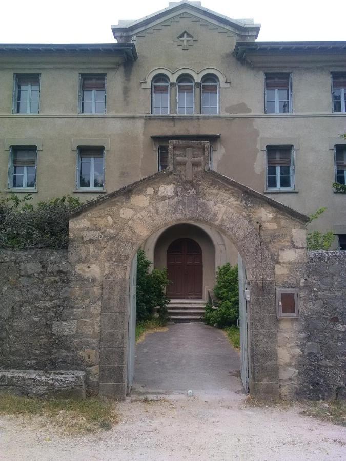 Gite D'Etape Clos St Roch Viviers Экстерьер фото